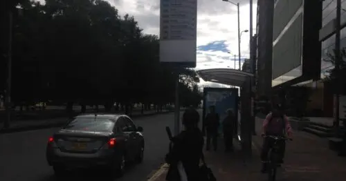 PARADERO SITP CARRERA 19A  242A01